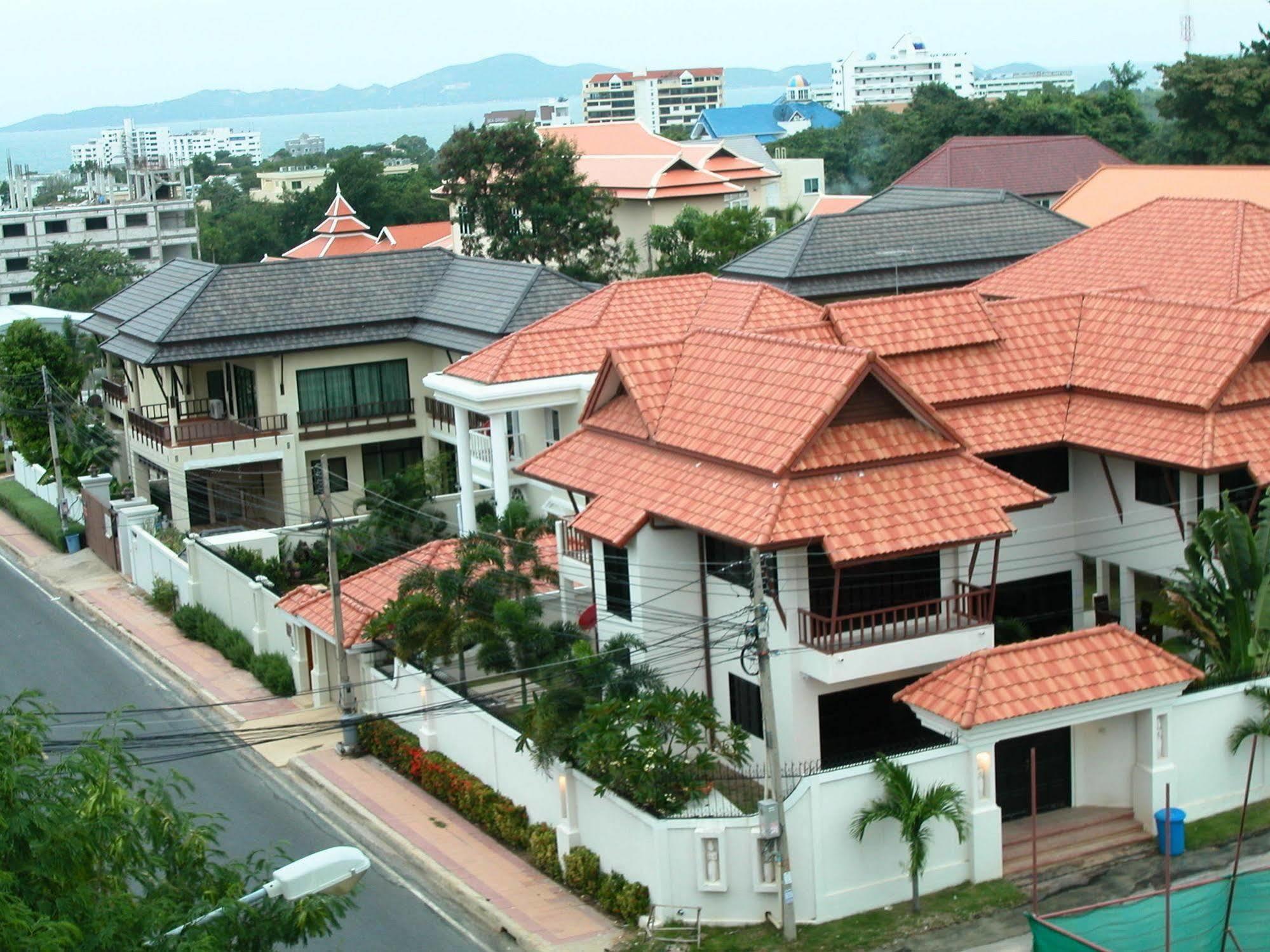 Paramita Pattaya Exterior photo